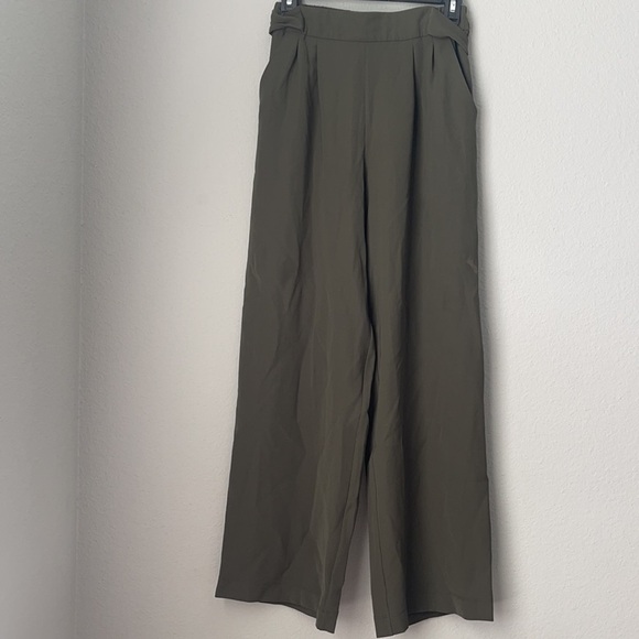 Lululemon Noir Pant Dark Olive size 6 - Picture 5 of 16